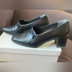 Vintage Women’s Leather Comfort 2”Block Heel Pumps 7.5M